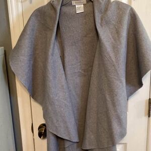 Hipster Row Gray Cape